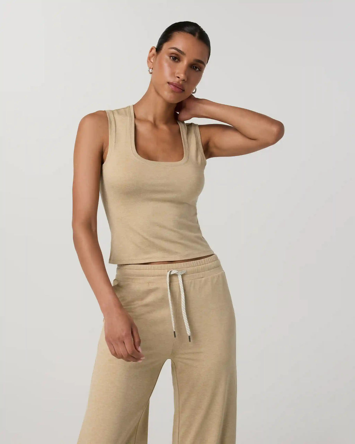 Halo Essential Scoop Tank