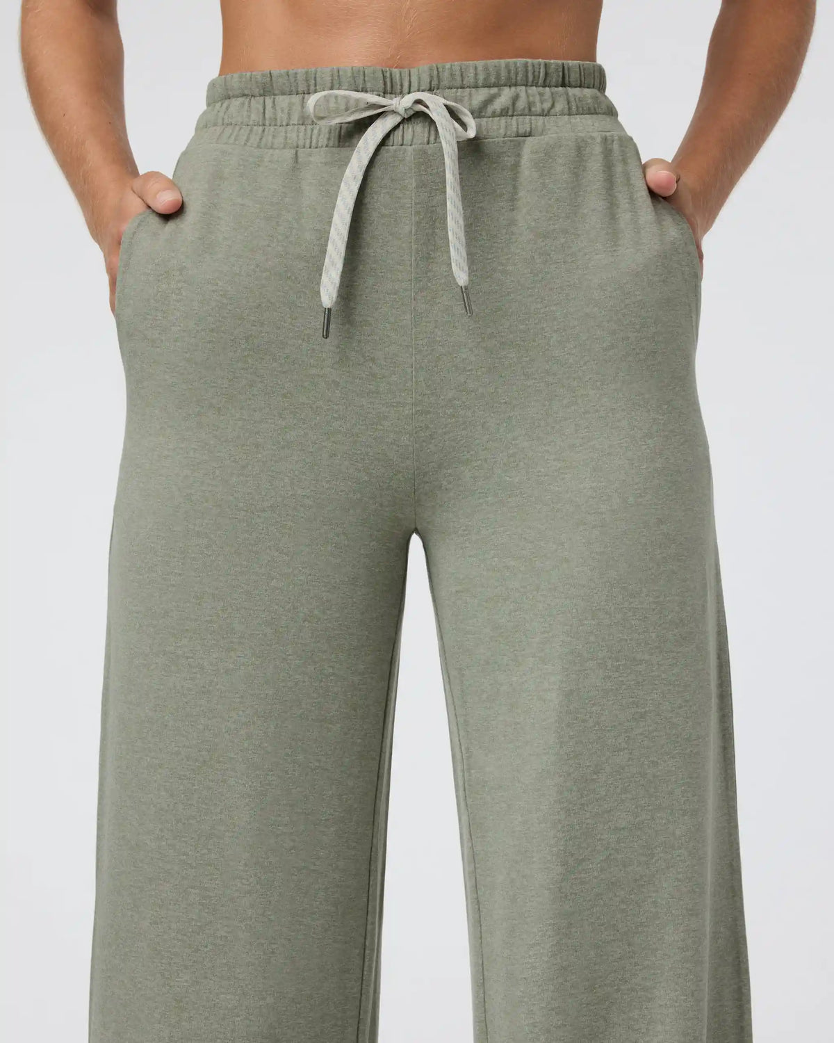Halo Essential Wideleg Pant