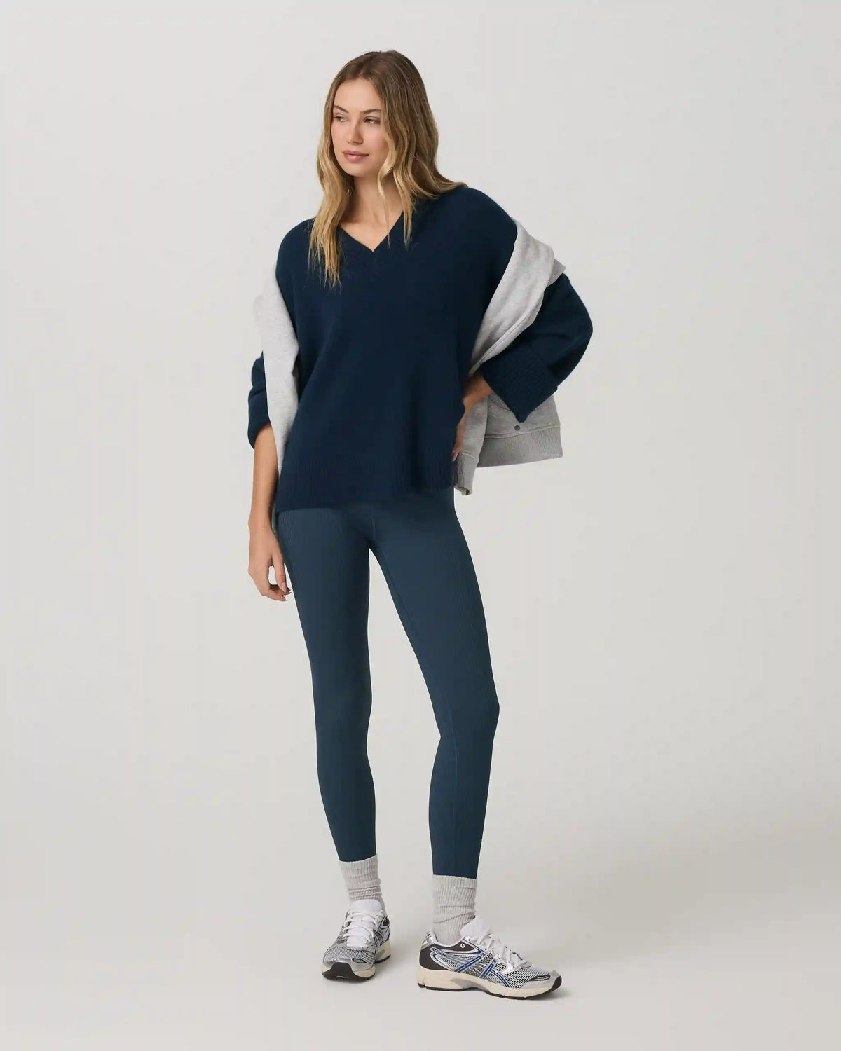 Émilie Cashmere Oversized V-Neck