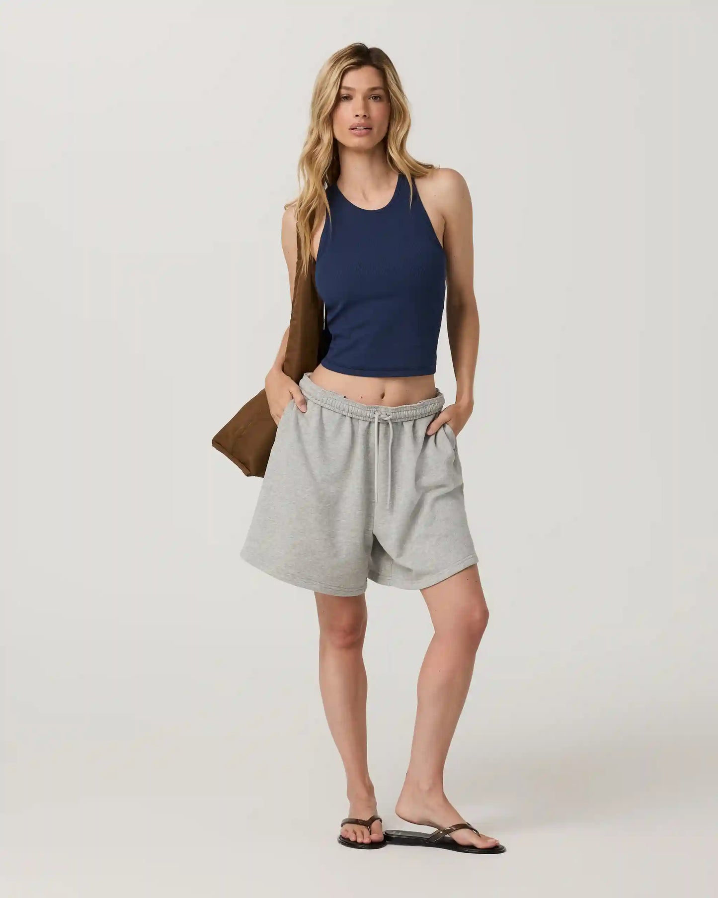 Pose Plyo Tank