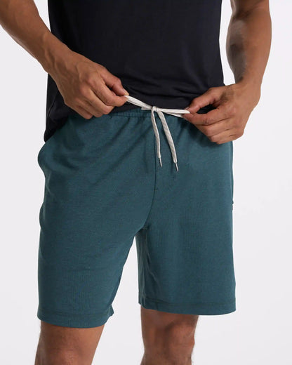 Sunday Performance Short