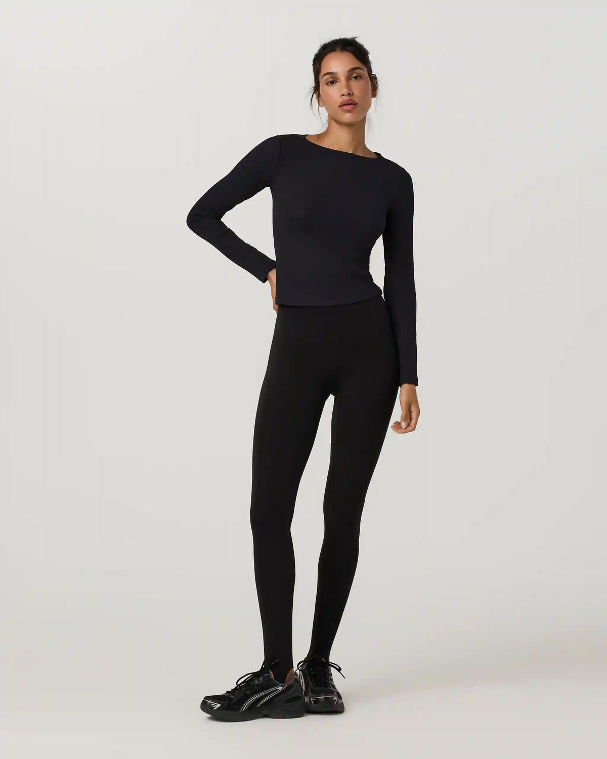 Long Sleeve Pose Subtle Scoop