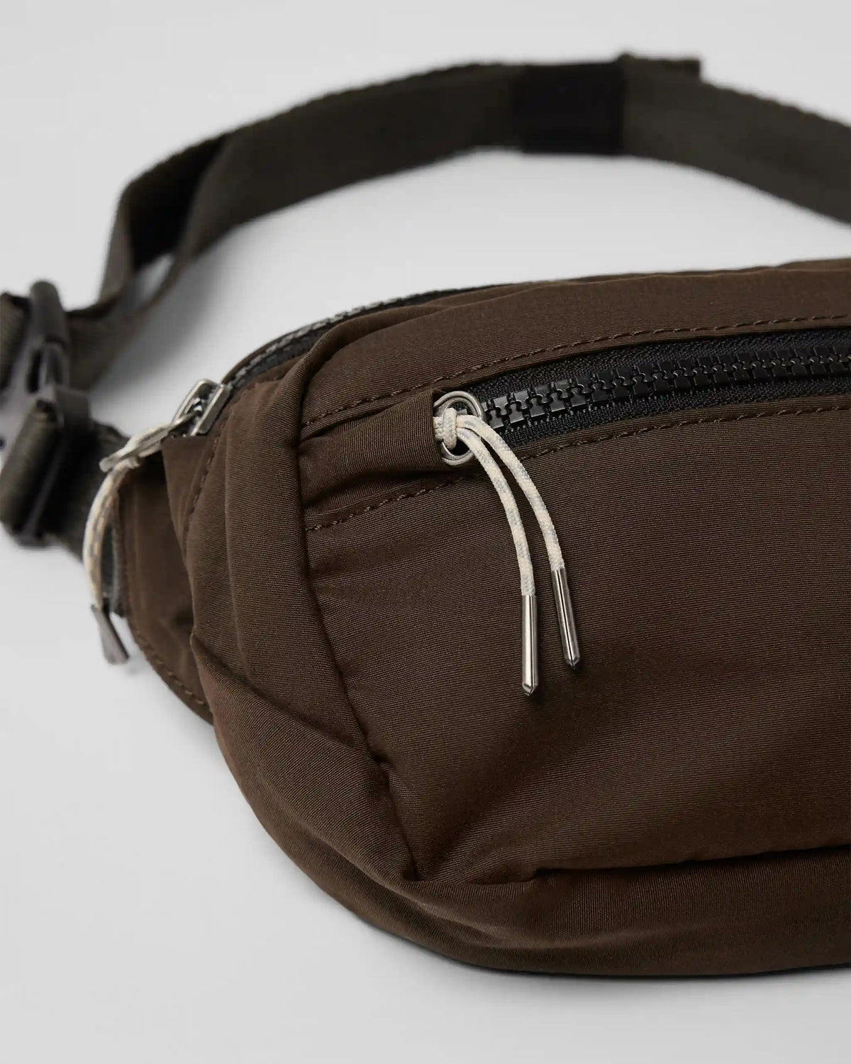 Vuori Hip Pack