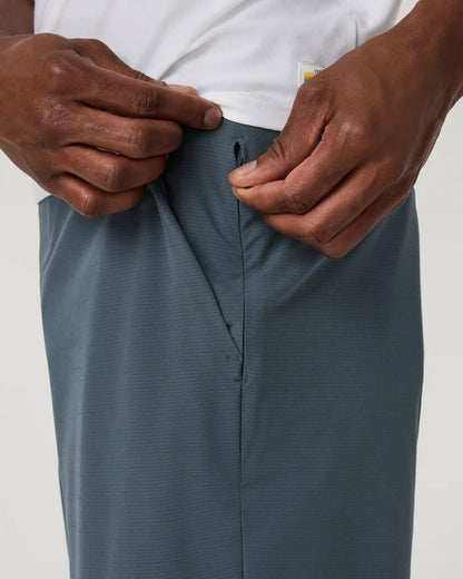 Aim Short 8"