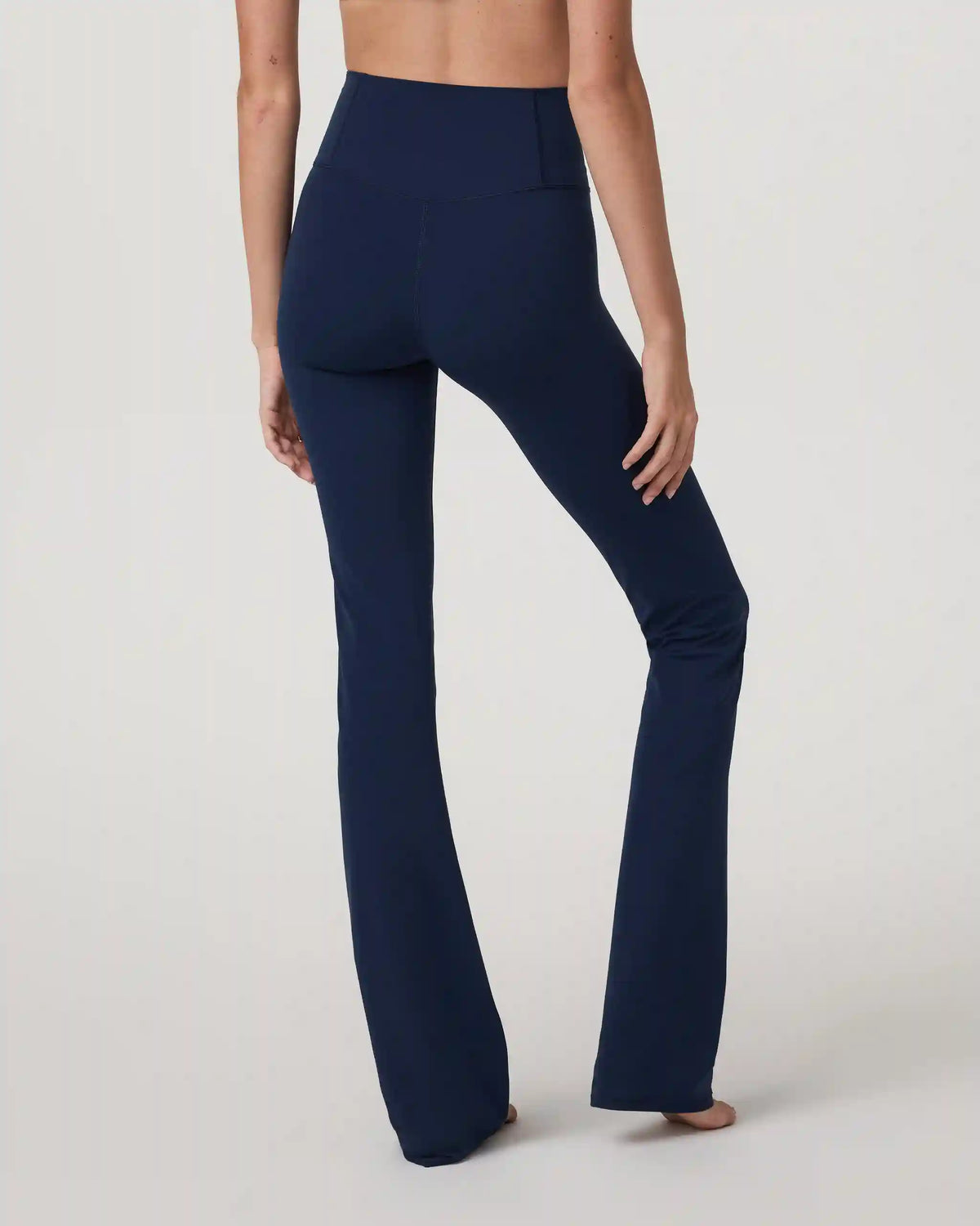 Vuori AllTheFeels™ Slim Flare - Short