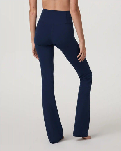 Vuori AllTheFeels™ Slim Flare - Short