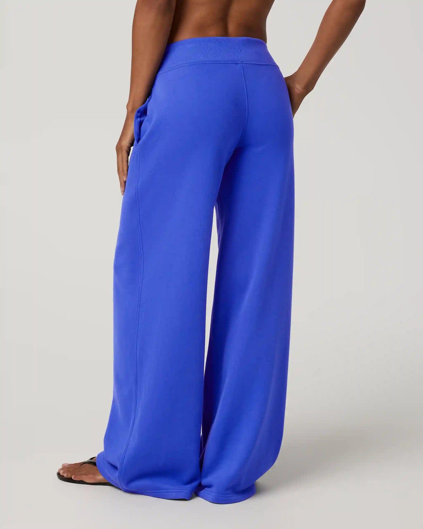 Sedona Midrise Wideleg Sweatpant - Short