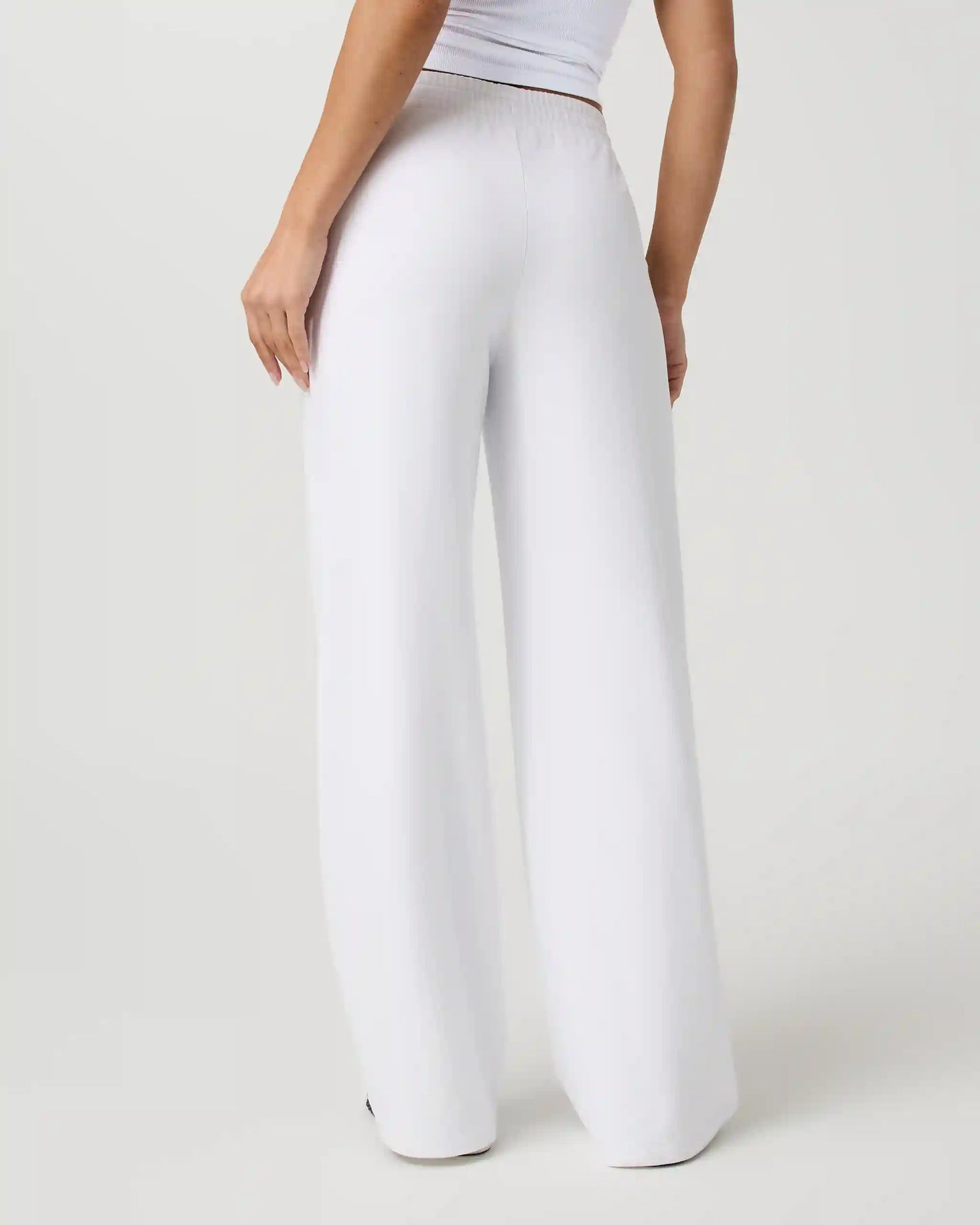 Halo Essential Wideleg Pant