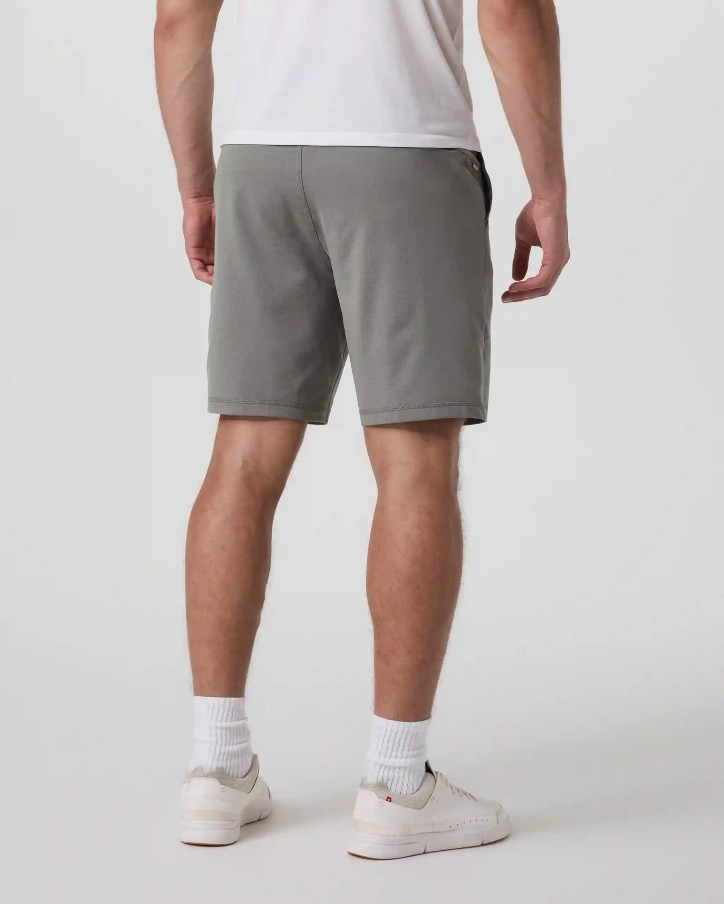 Coronado Short 8"