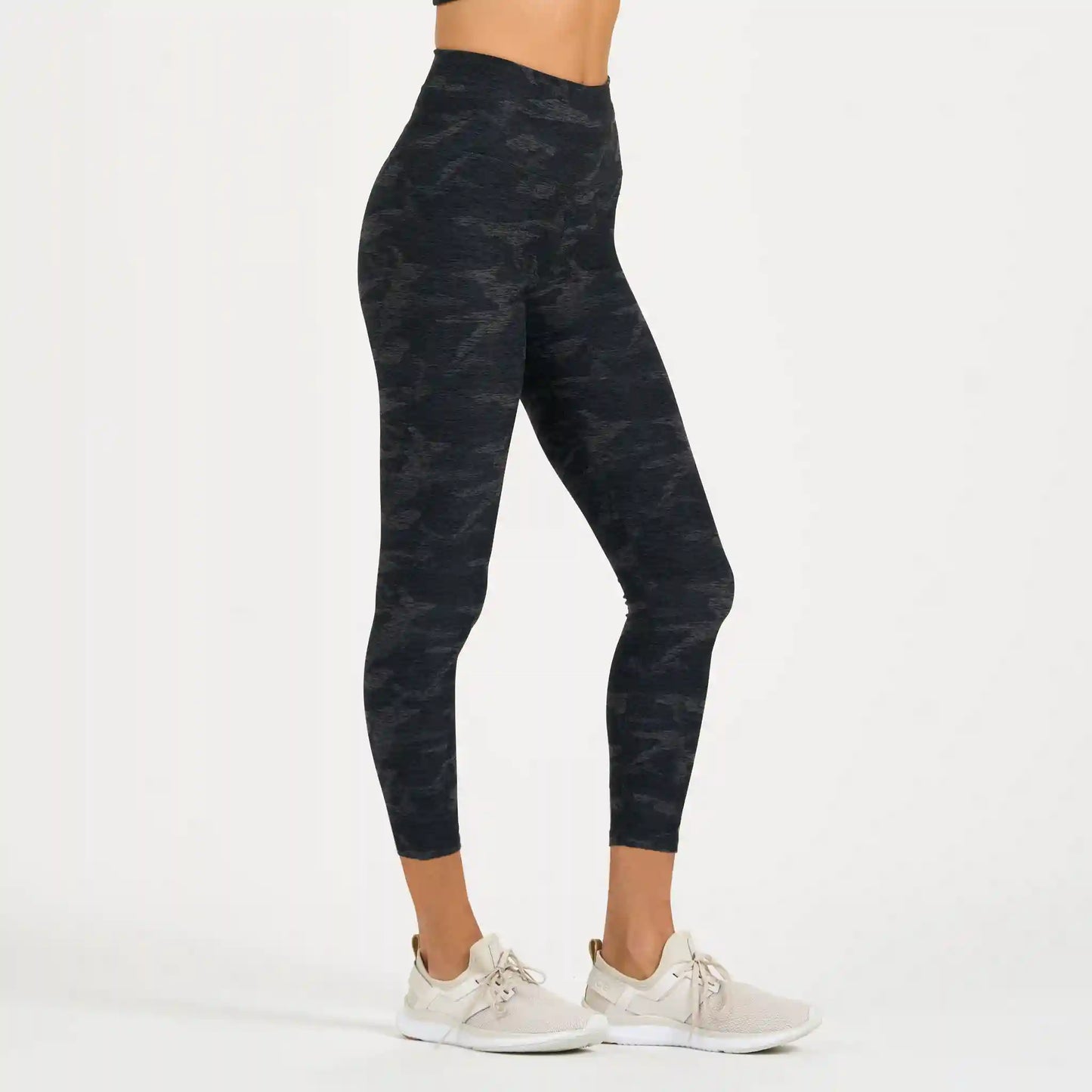 Clean Elevation Legging-Short