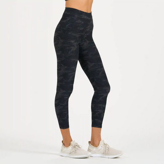 Clean Elevation Legging-Short