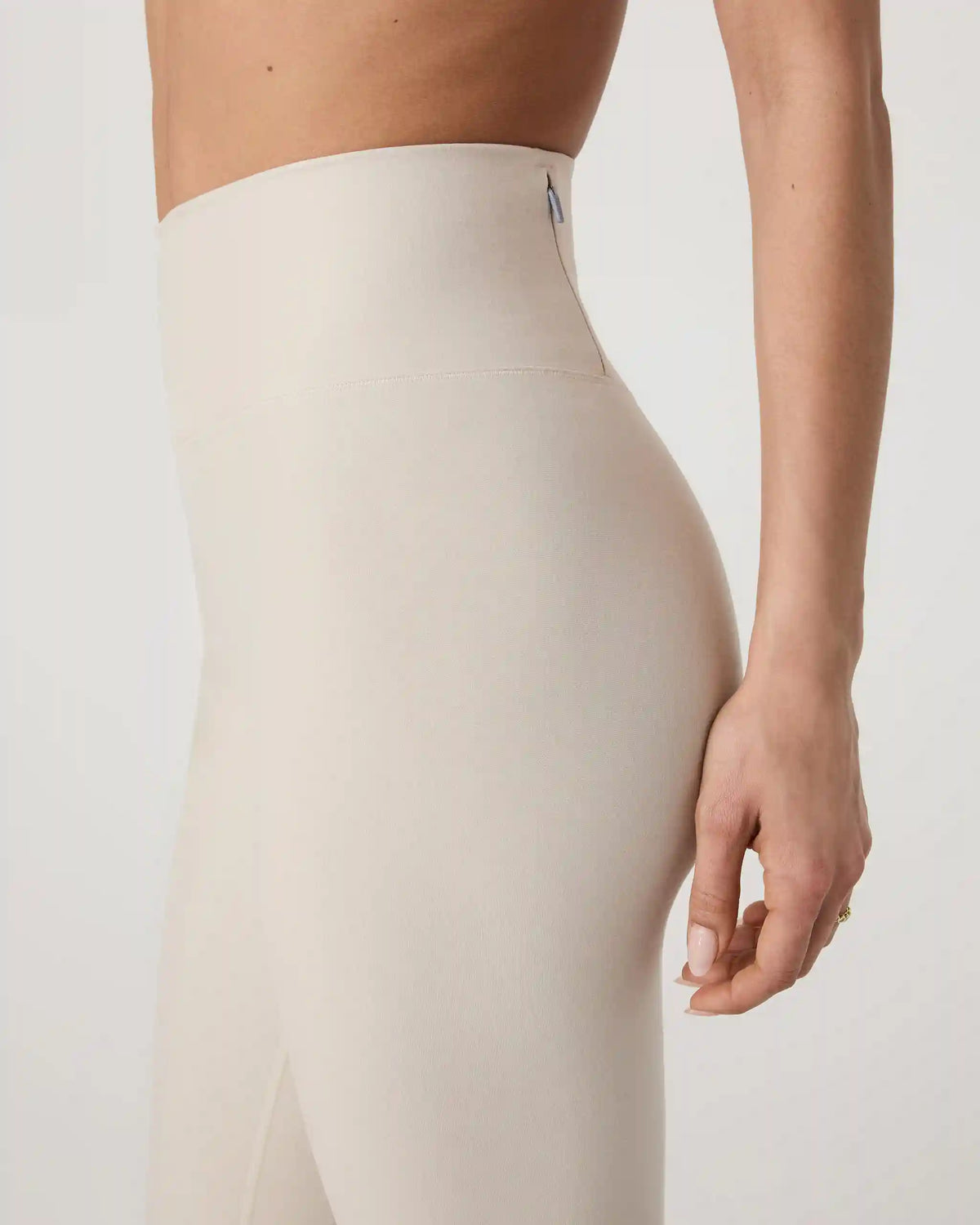 Clean Elevation Legging