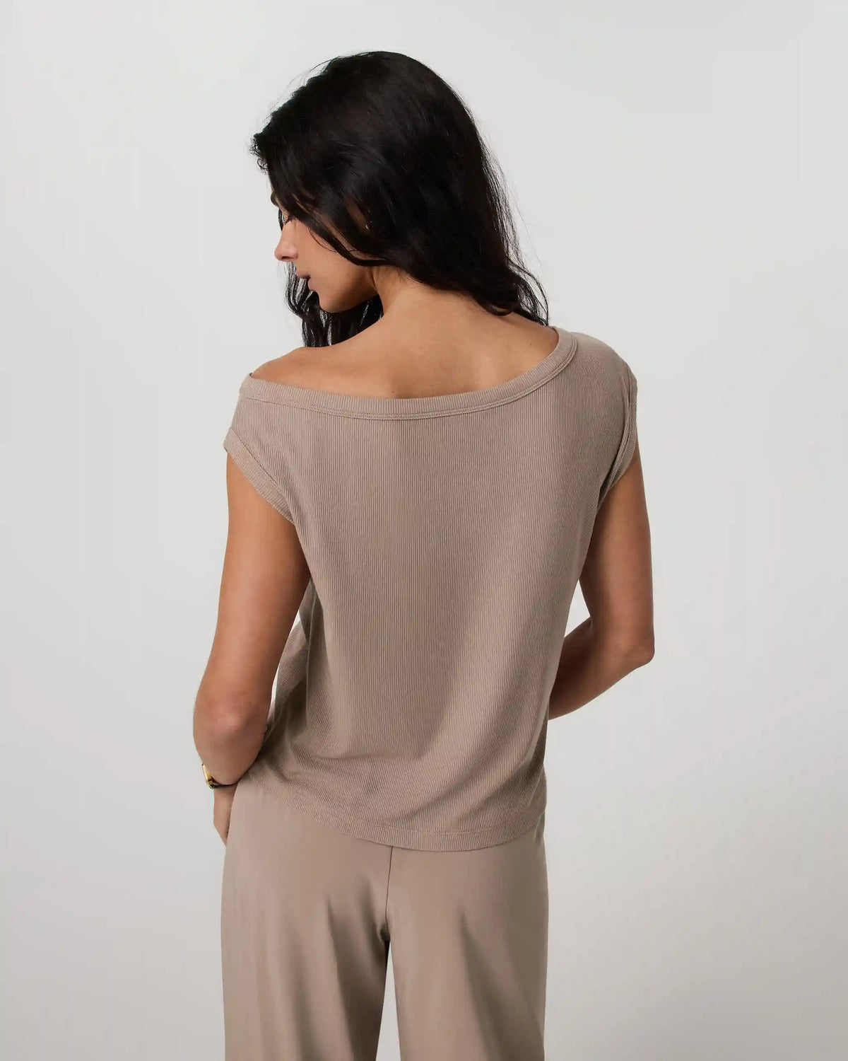 Cove Asymmetric Top