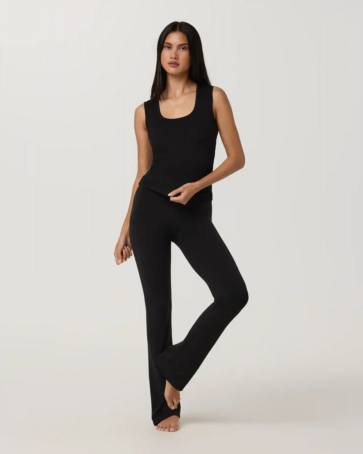 Halo Essential Scoop Tank