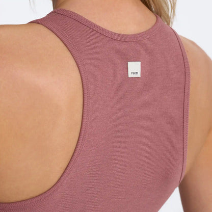 Pose Plyo Tank