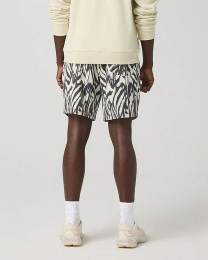 Kore Short Unlined 7"