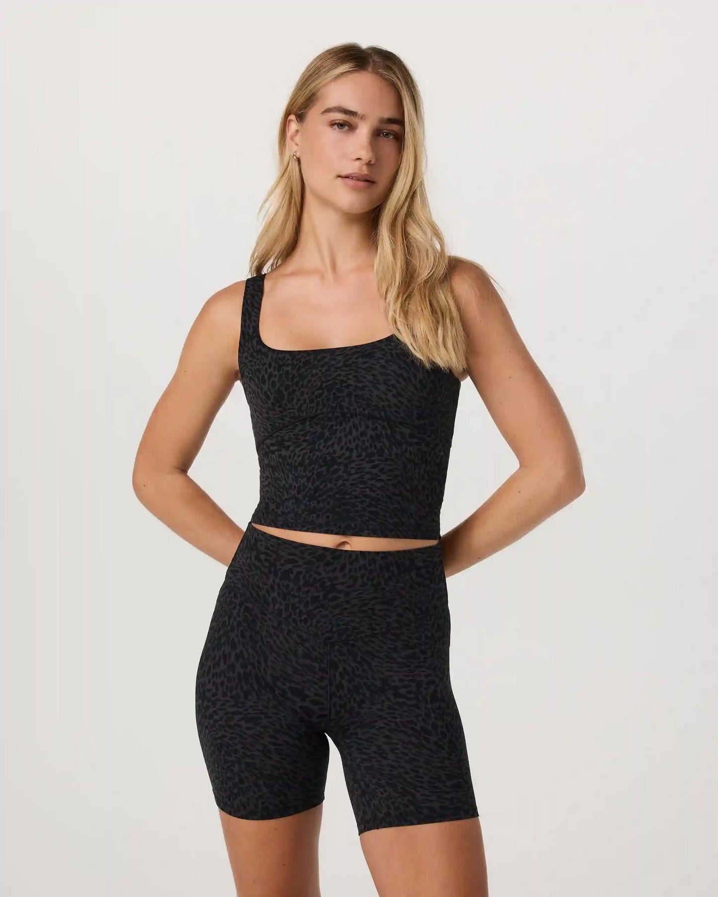 Vuori AllTheForm™ Support Tank