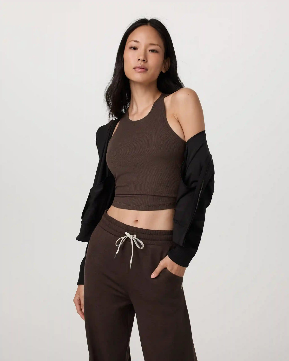 Pose Plyo Tank