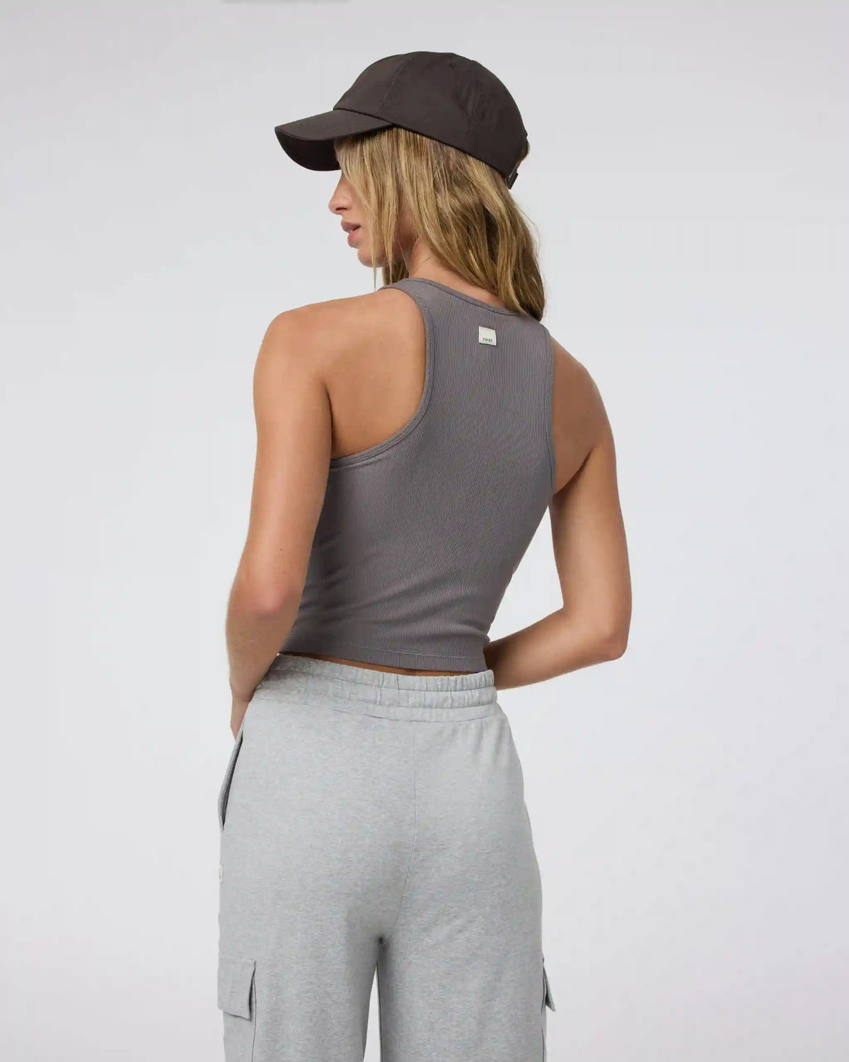Pose Plyo Tank