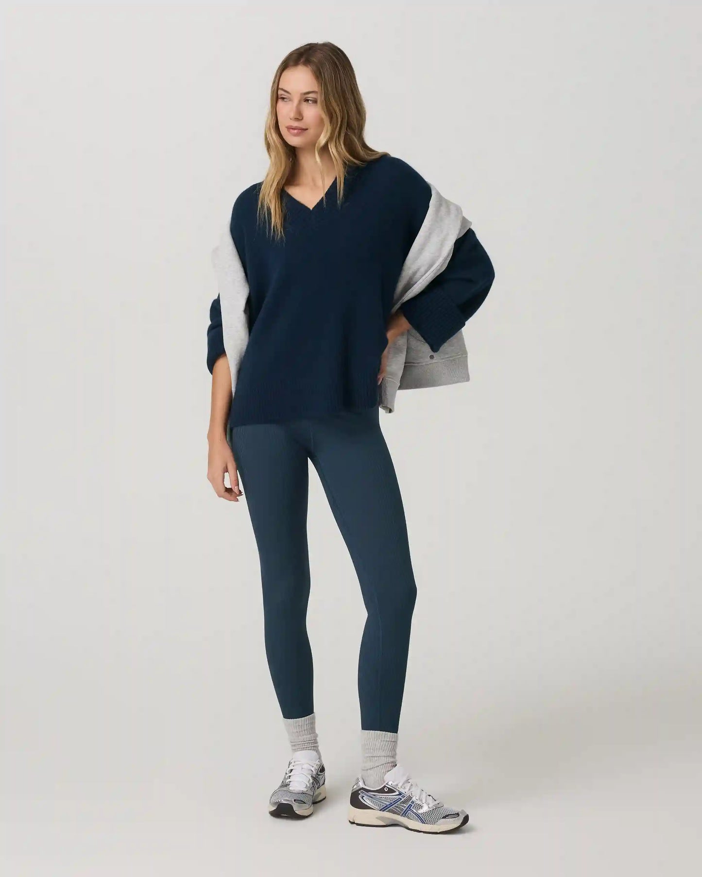 Émilie Cashmere Oversized V-Neck