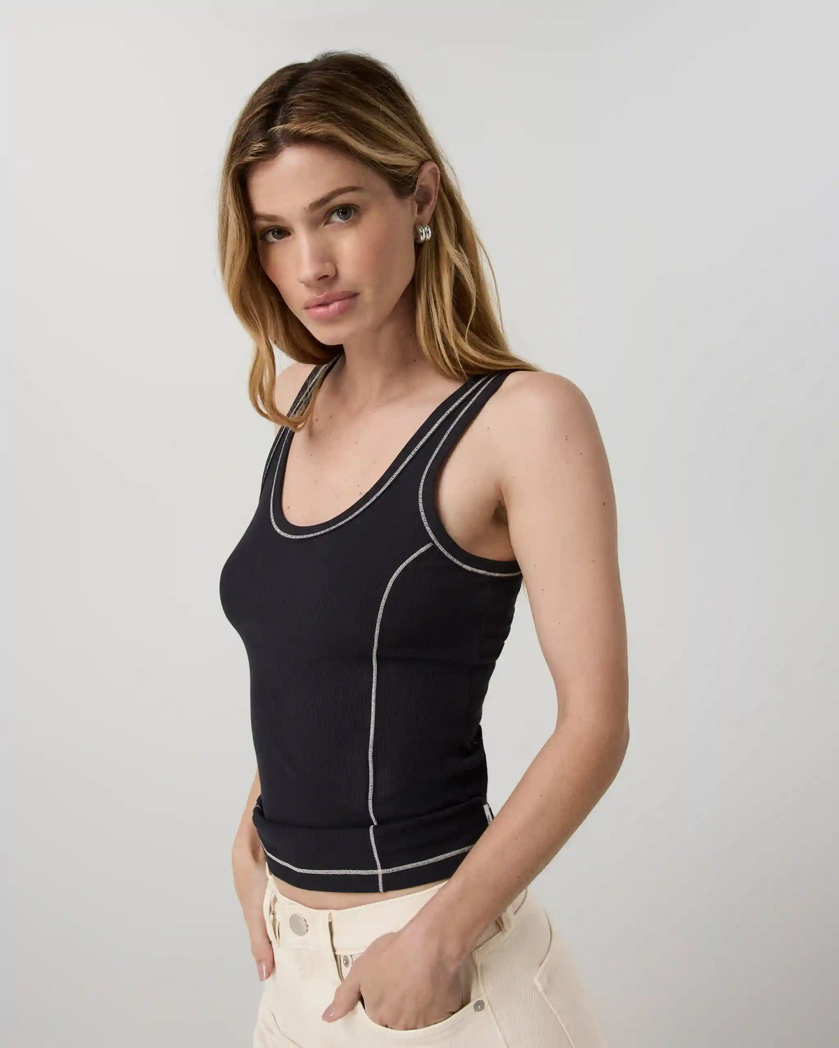 Pose Seams Tank