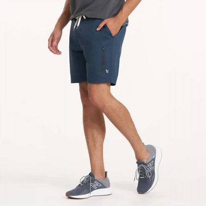 Sunday Performance Short