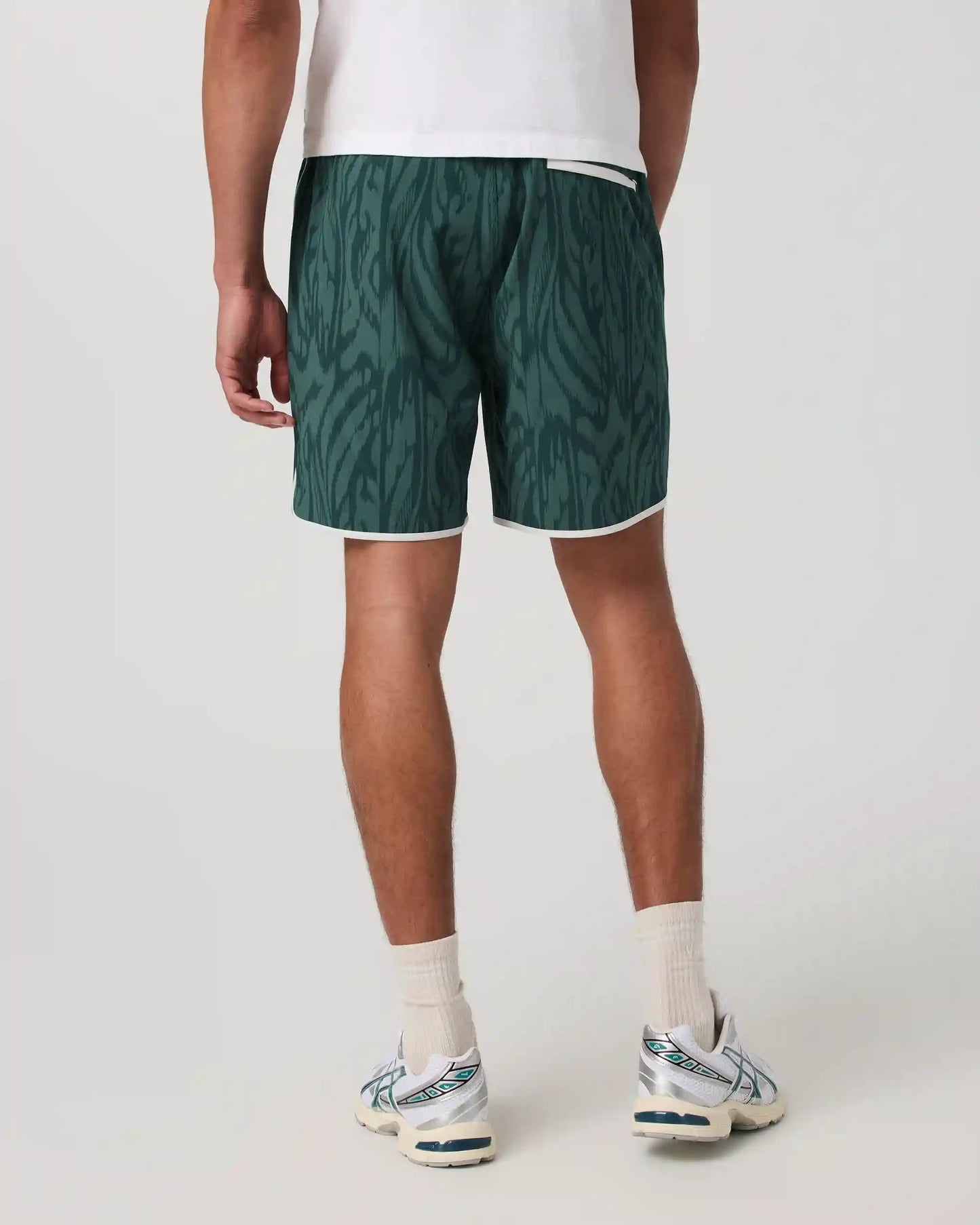Banks Short Unlined 7"