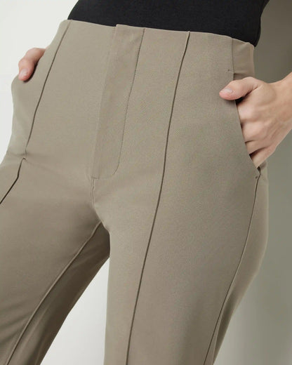 Womens Vuori Meta™ Wideleg Pant - Short