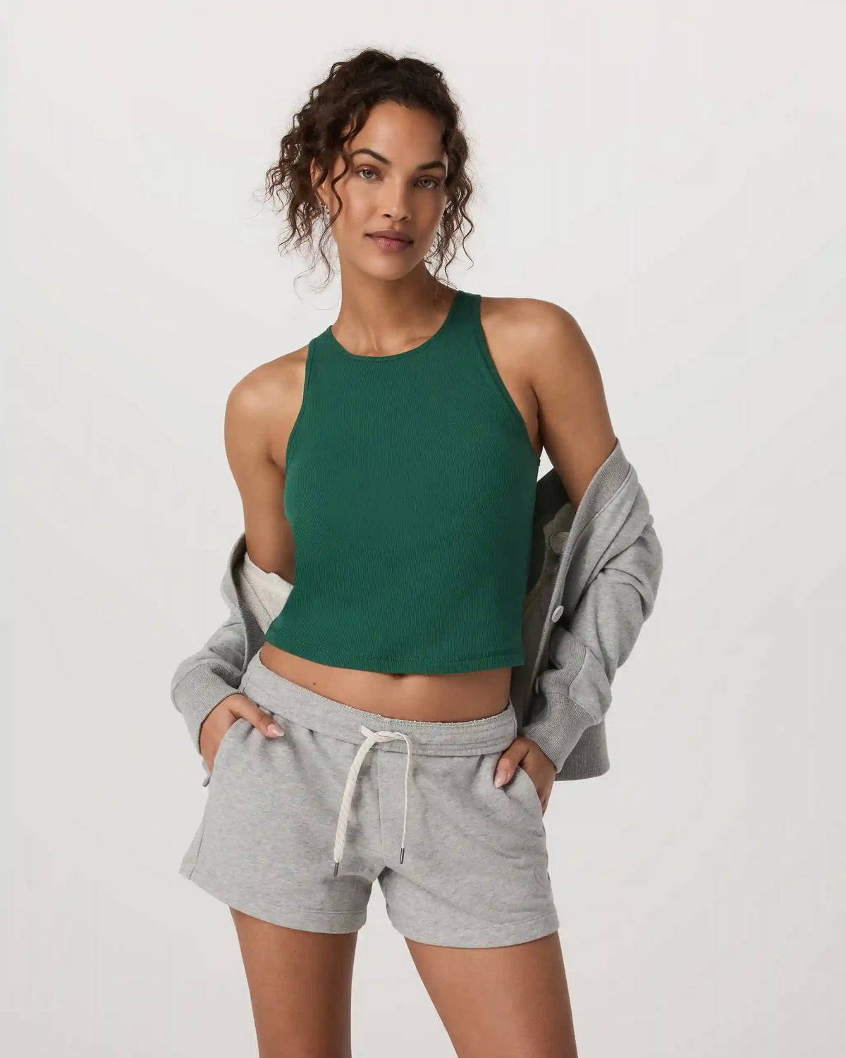 Pose Plyo Tank