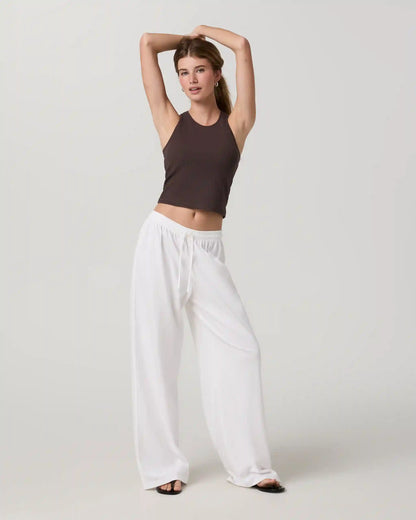 Pose Plyo Tank