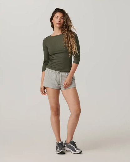 Long Sleeve Pose Subtle Scoop