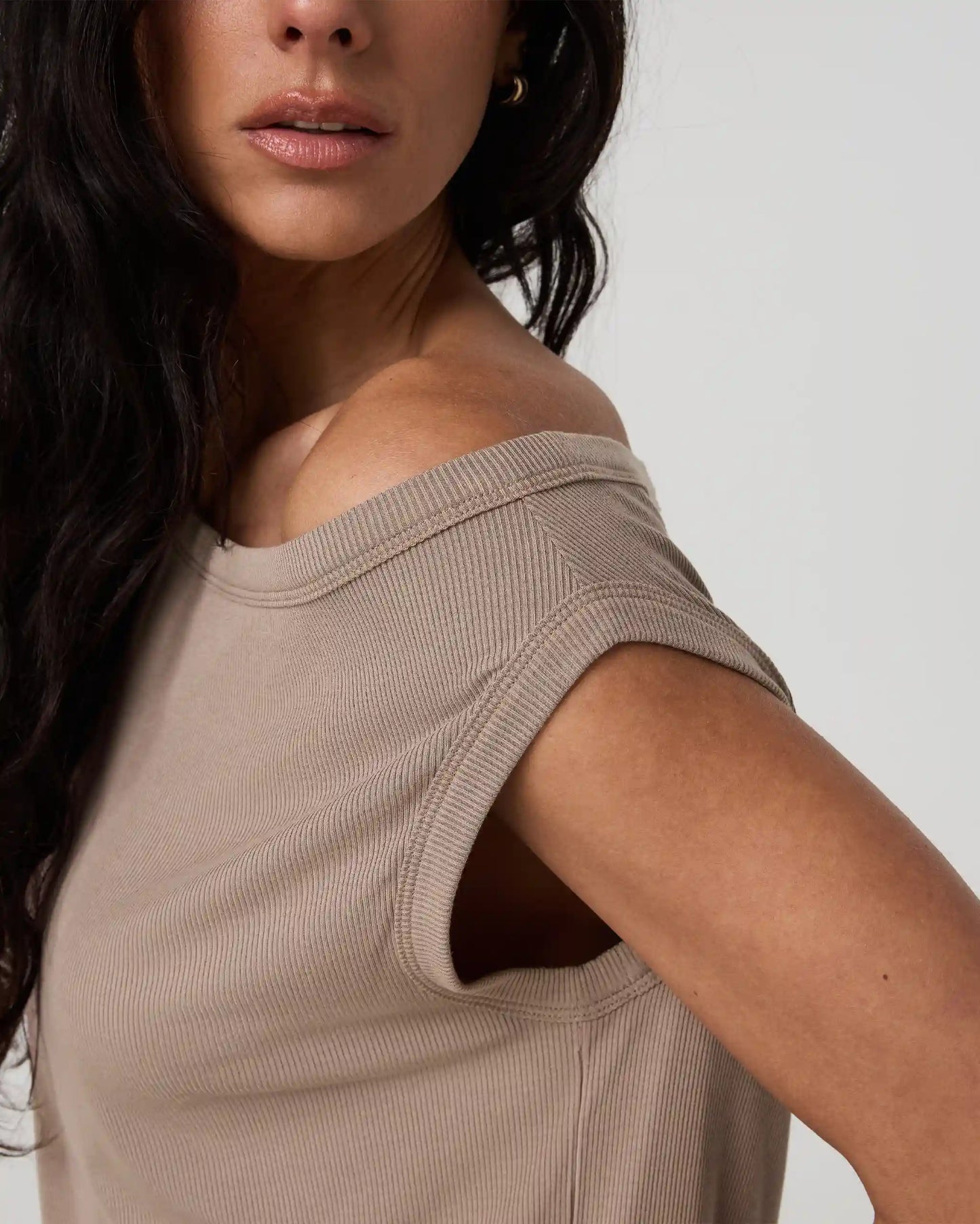Cove Asymmetric Top