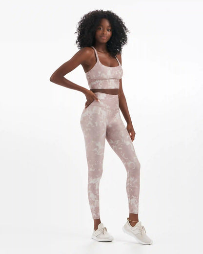 Clean Elevation Legging