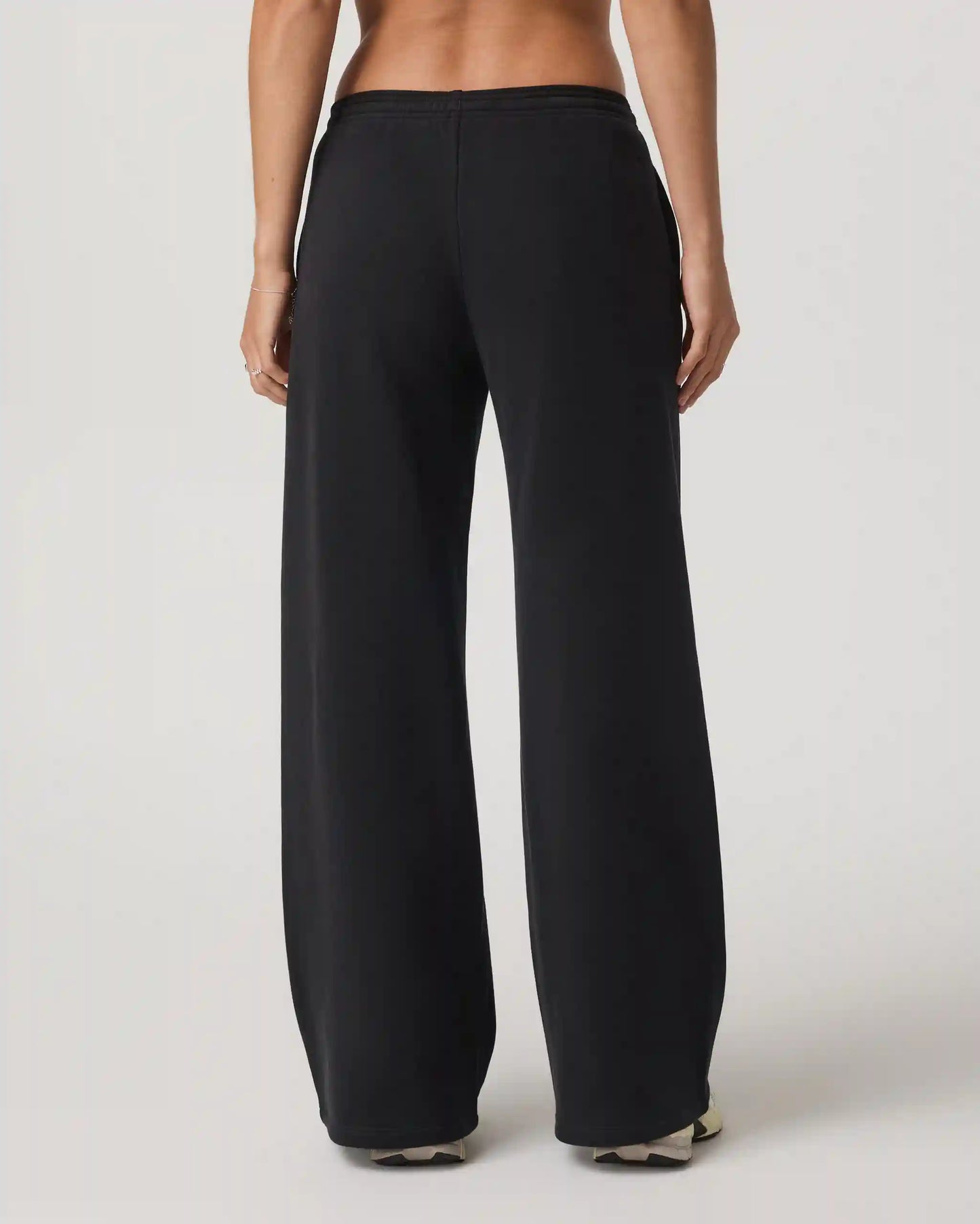 Restore Ultra Wideleg Sweatpant - Short