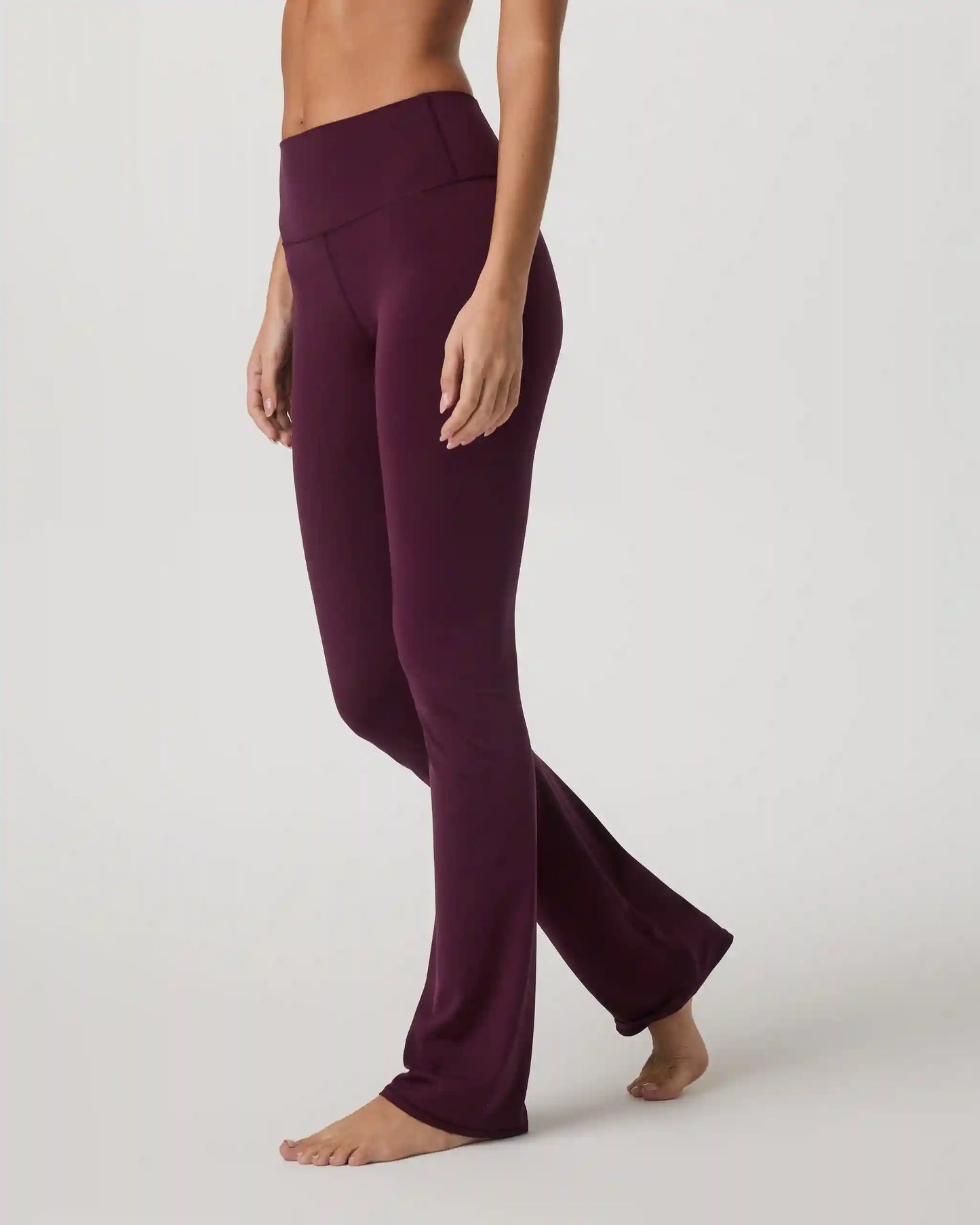 Vuori AllTheFeels™ Slim Flare - Short