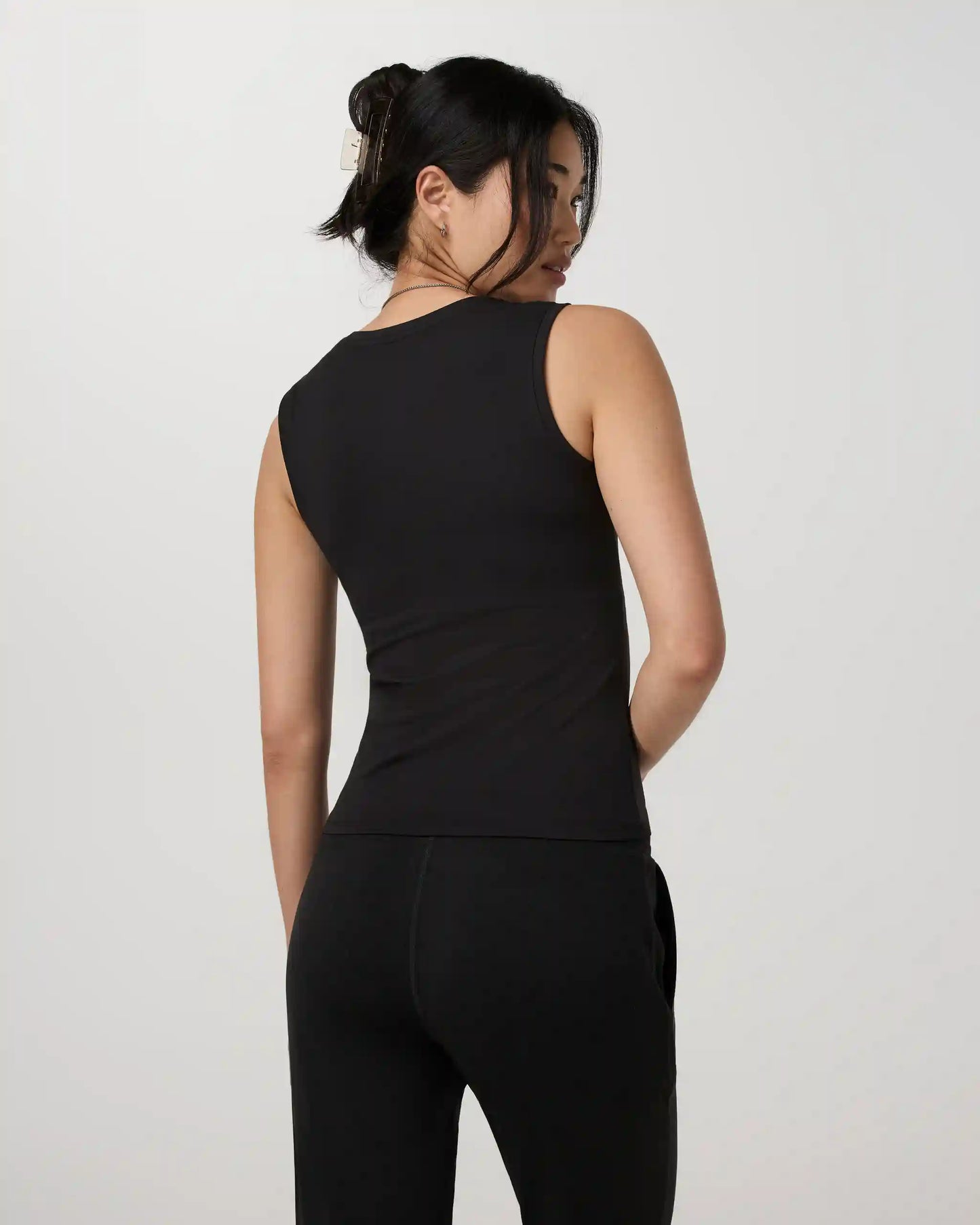 Halo Essential Scoop Tank Long