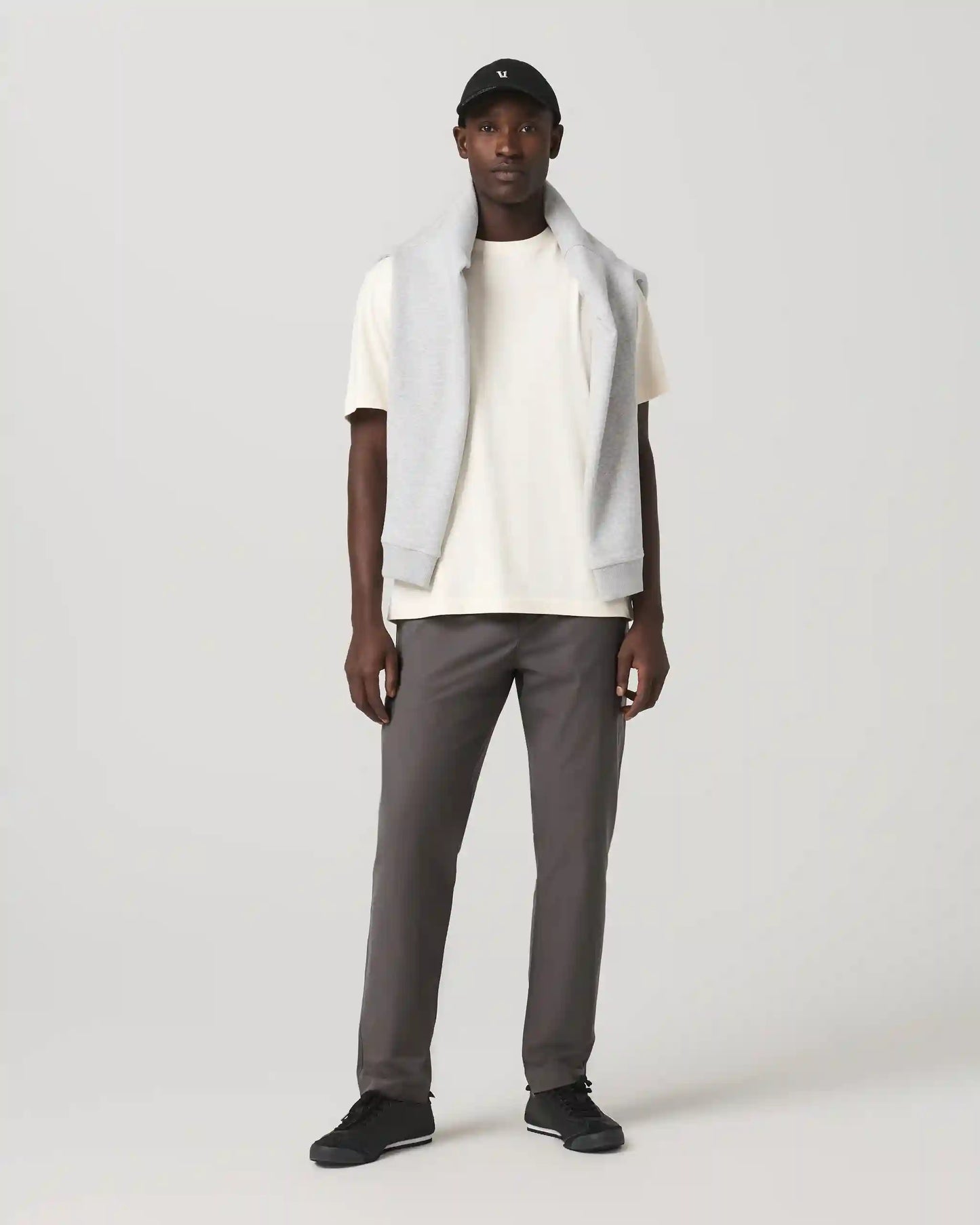 Vuori Meta™ Elastic Waist Pant Classic Fit 32"