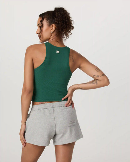 Pose Plyo Tank