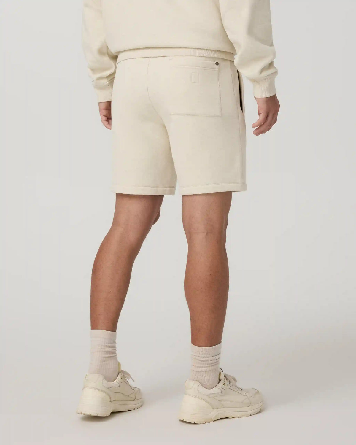 Seaside Short 8"