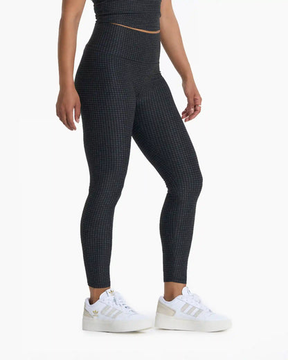 Clean Elevation Legging