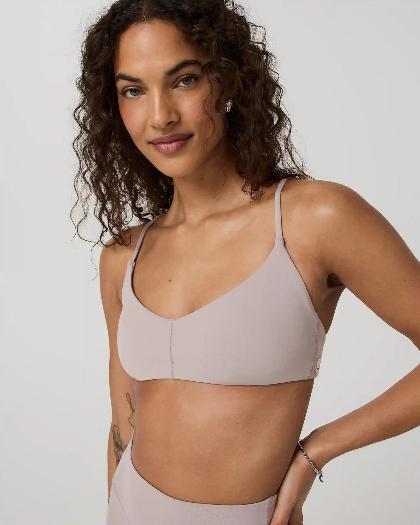 Vuori AllTheFeels™ Strappy Back Bra