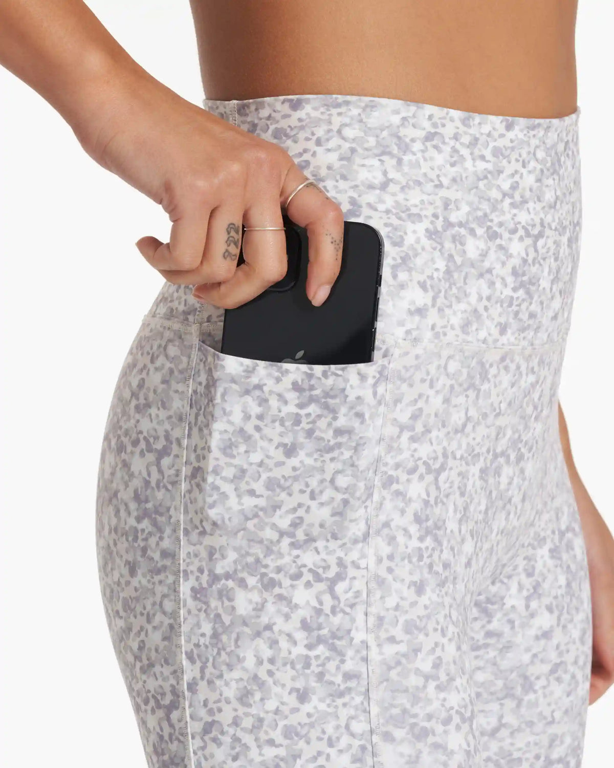 Studio Pocket Legging-Short