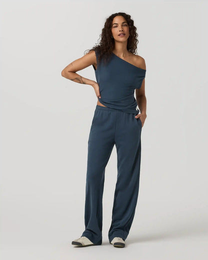 Cove Asymmetric Top
